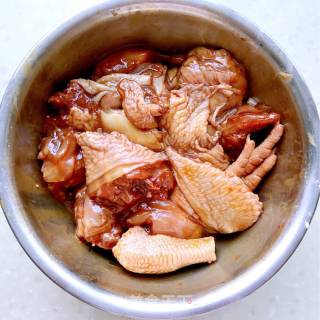 Steamed Chicken with Xiangru Sausage recipe