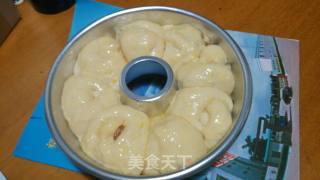 Raisin Flower Bread recipe