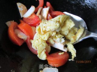 Scrambled Eggs with Pleurotus Eryngii and Tomato recipe