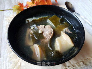 Winter Melon, Conch and Seaweed Soup recipe