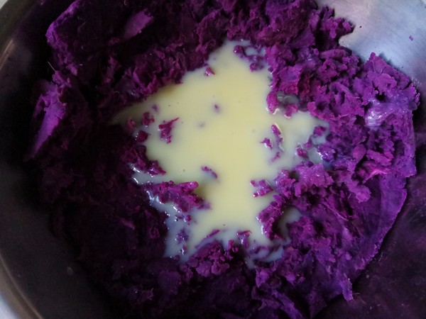 Corn Flour Purple Potato Buns recipe