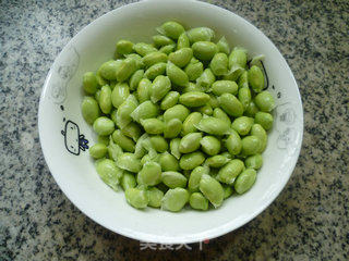 Stir-fried Edamame with Leek Sprouts recipe