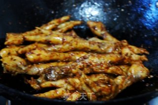 Bbq-flavored Fried Chicken Feet recipe