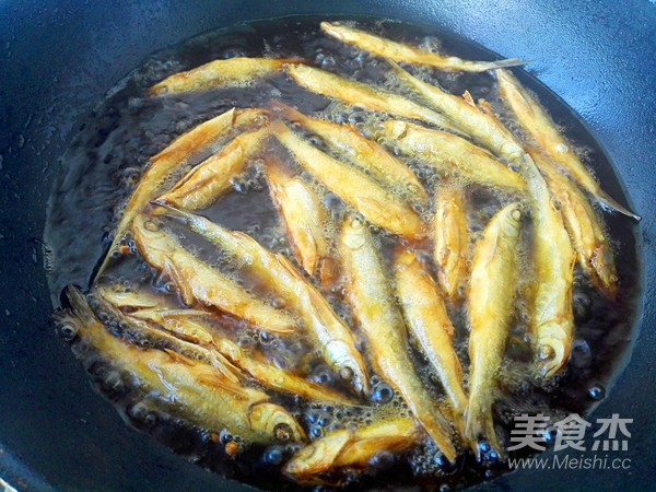 Fried Small Fish recipe