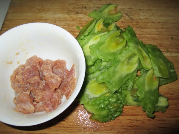 Stir-fried Pork with Bitter Gourd recipe