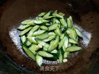 Fried Shrimp with Cucumber recipe