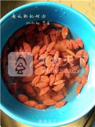 Pumpkin Goji Sweet Soup recipe