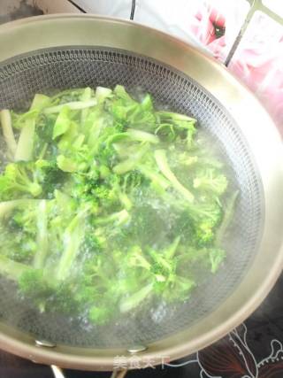Fried Broccoli with Pork recipe