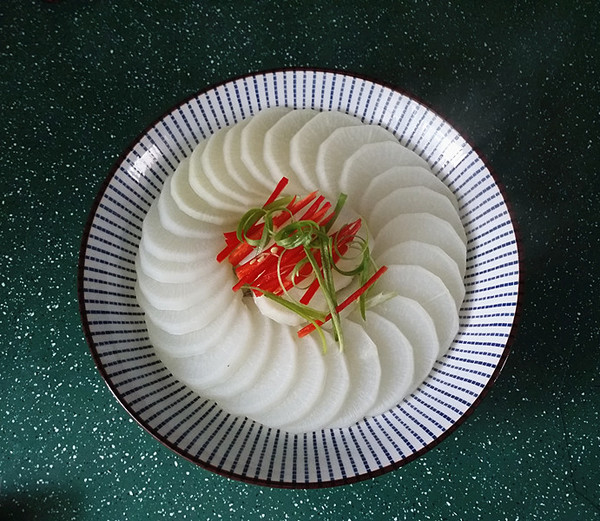 Spicy Radish Slices recipe