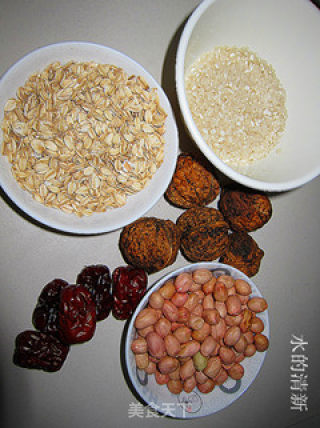 Nourishing Porridge with Nourishing Lungs and Beauty-walnut, Peanut, Red Date Porridge recipe