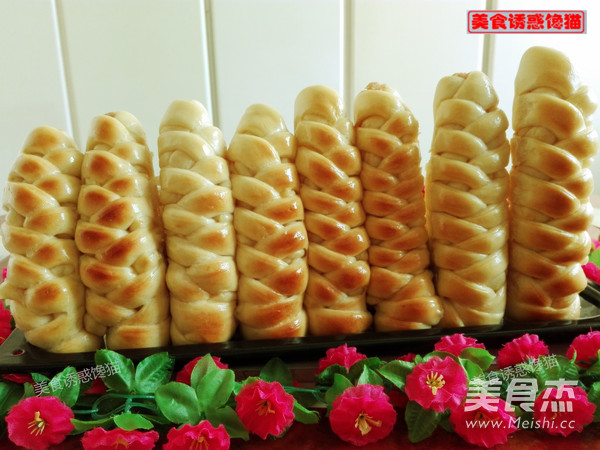 Lotus Seed Fancy Bread recipe