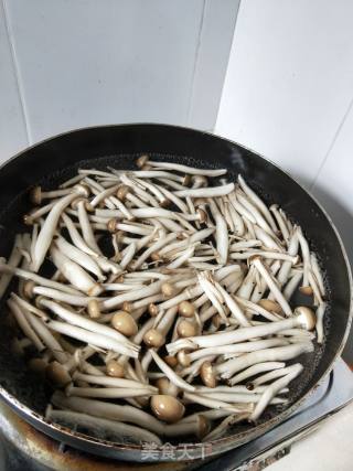 Stir-fried Shimeji Mushroom recipe