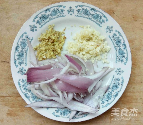 Garlic, Lentils, Fungus and Yuba Mixed with Vegetables recipe