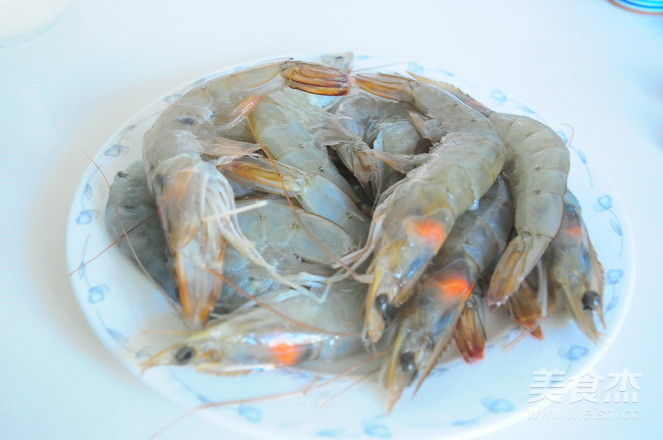 Grilled Prawns with Okra and Glutinous Rice recipe