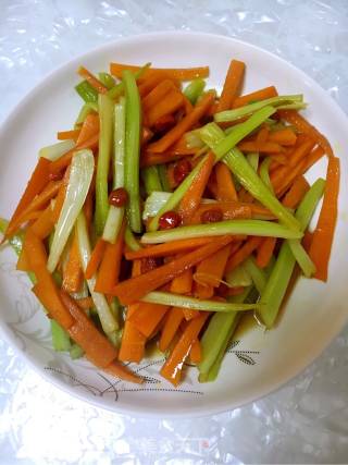 Celery Stir-fried Carrots recipe