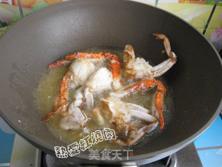 Stir-fried Rice Cake Strips with Swimming Crab recipe