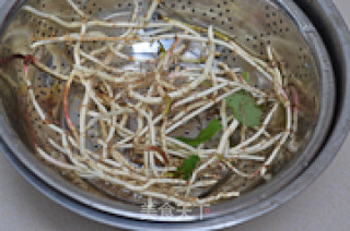 Fried Liver Shreds with Houttuynia Cordata recipe