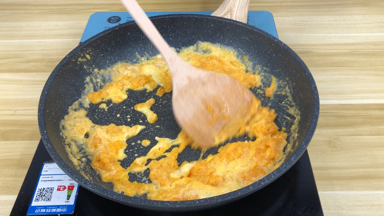 Golden Salted Egg Yolk Chicken Wings recipe
