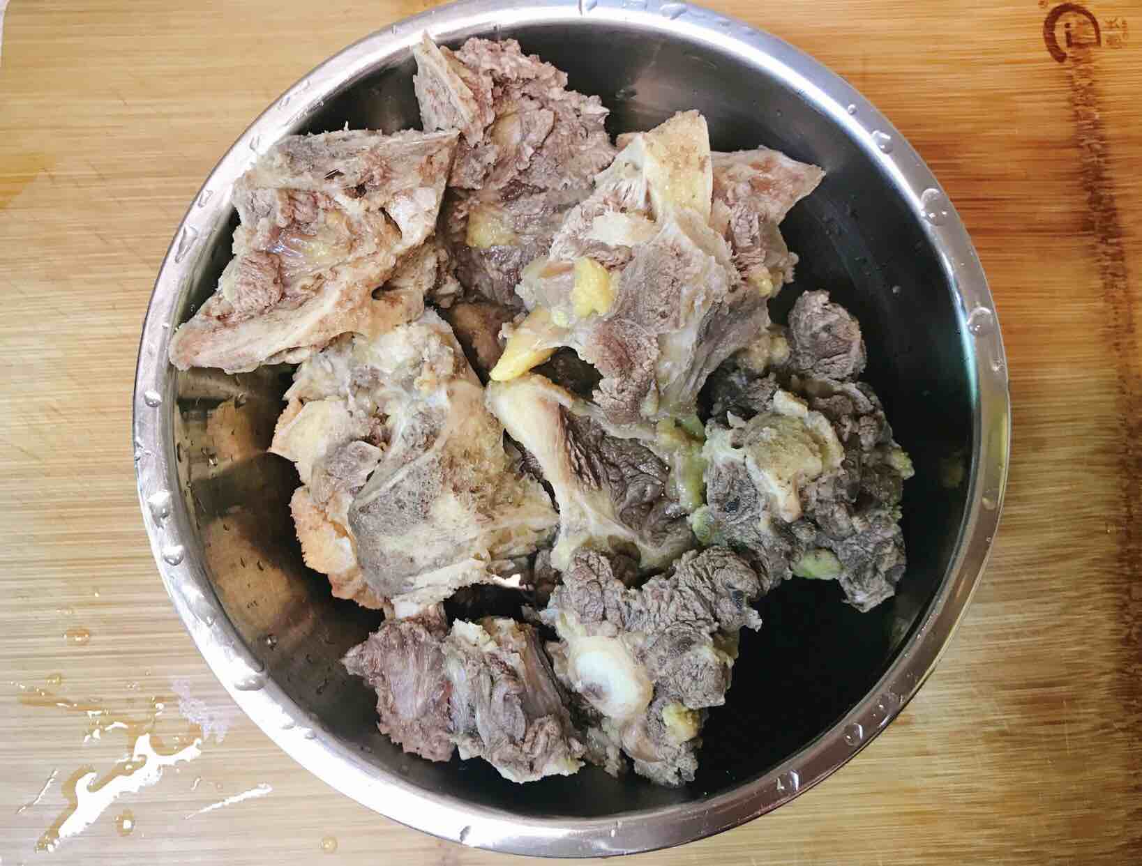 Stewed Radish with Oxtail Bones recipe