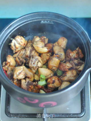Braised Chicken Nuggets with Chestnuts recipe