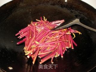 Home-style Stir-fry-fried Bracken with Pork recipe