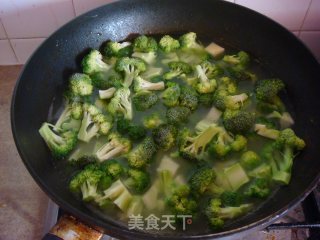 Creamy French Broccoli Pie recipe