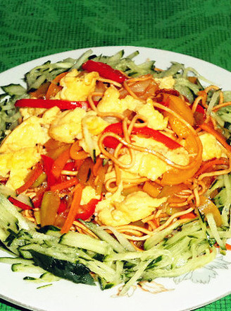 Fried Noodles with Eggs and Vegetables recipe