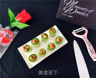 Cucumber Roll with Egg Minced Meat recipe