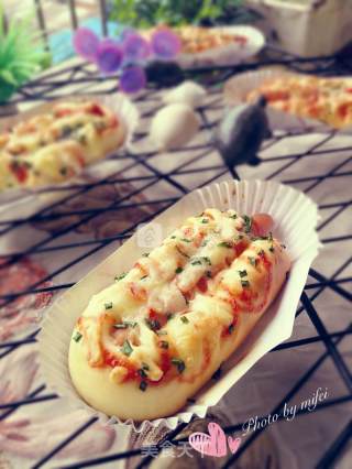 #aca烤明星大赛#——scallion Cheese Ham Sausage Bread recipe