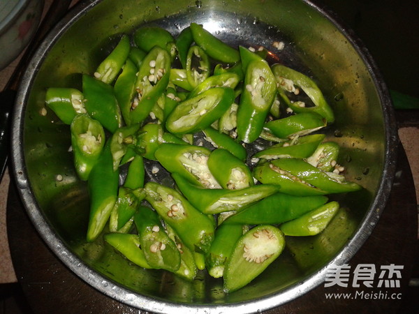 Stir-fried Dried Radish with Green Pepper recipe