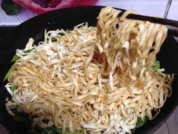 Braised Noodles with Carob recipe