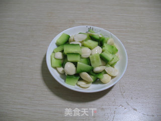 Cucumber Mixed with Almonds recipe