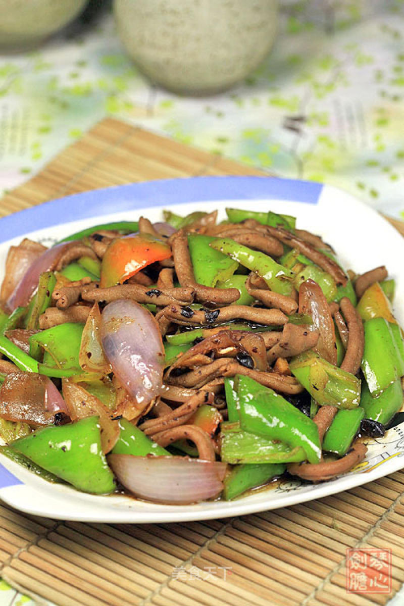 Stir-fried Duck Intestines with Black Soy Pepper recipe