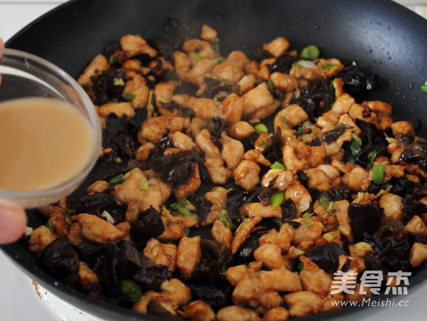Kung Pao Chicken with Fungus recipe