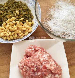 Stir-fried Capers with Minced Pork Vermicelli recipe