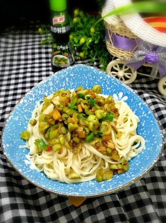 Noodles with Beans and Pleurotus recipe