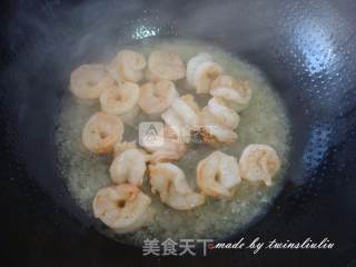 Traditional Jelly Dish with Shrimp and Gluten recipe