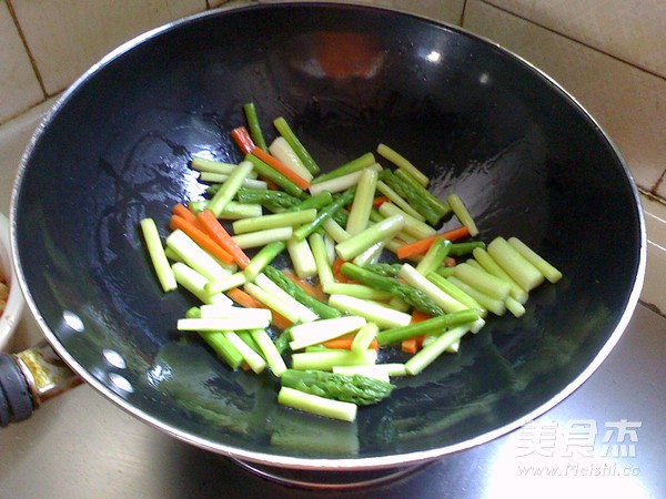 Stir-fried Shrimp with Asparagus recipe