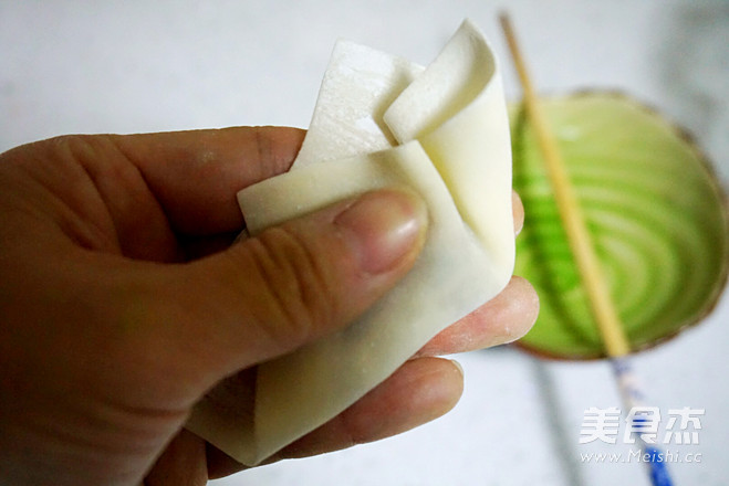 Wonderful Small Wonton Wrap Method recipe