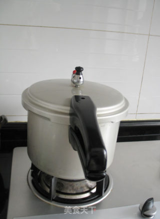 The Most Cost-effective Collagen Replenishment Method-----tomato Soy Pork Skin Soup recipe