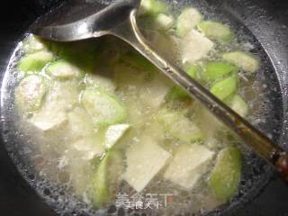 Salty Lean Pork Loofah Tofu Soup recipe
