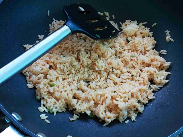 Fried Rice with Shrimp and Egg in Thai Sauce recipe