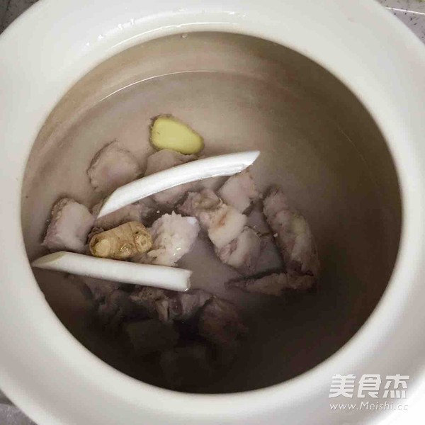 Bamboo Sun Pork Ribs Soup recipe