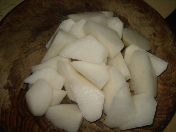 White Radish Stewed Hoof recipe