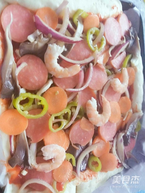 Ham and Prawn Pizza recipe