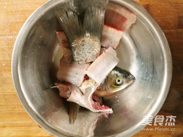 Poached Fish with Chopped Pepper recipe