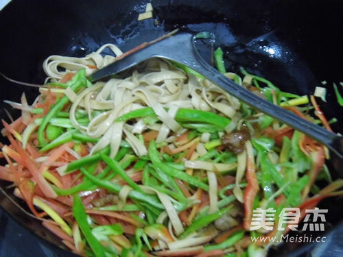 Stir-fried Dried Tofu with Lean Meat recipe