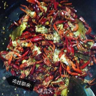 Stir-fried Spicy Crayfish recipe