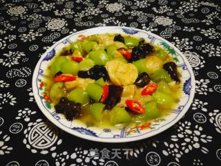 Stir-fried Loofah with Gluten recipe