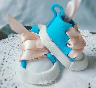 Fondant Baby Shoes recipe